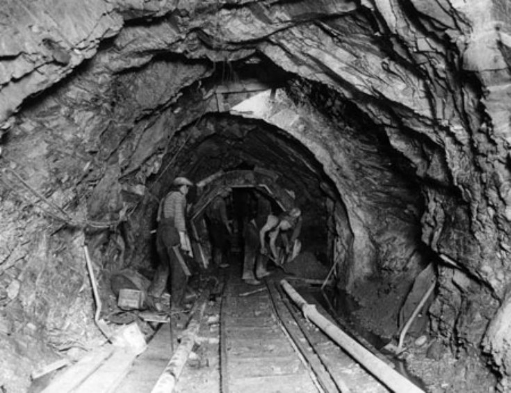 The Ericht - Garry tunnel 