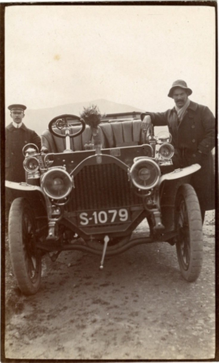Humber car at Dalwhinnie 9th August 1908.