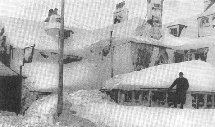 Loch Ericht Hotel after snowstorm - Feb 1940